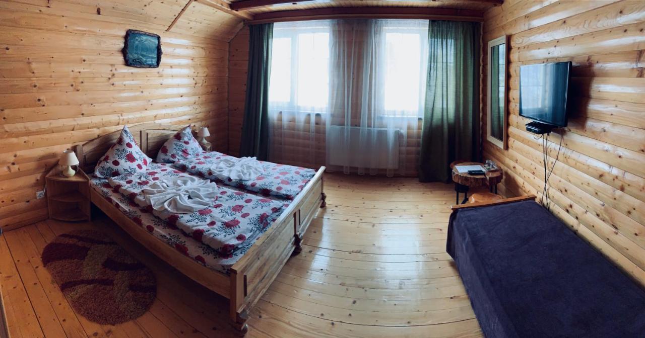 Arnica Hotel Yasinia Bagian luar foto