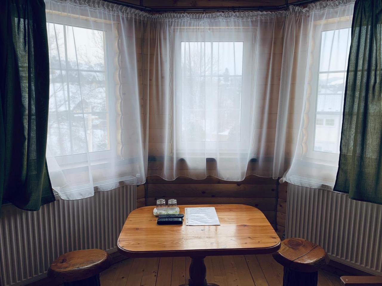 Arnica Hotel Yasinia Bagian luar foto